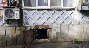 Жильцы общежития в Сочи назвали состояние дома опасным для жизни