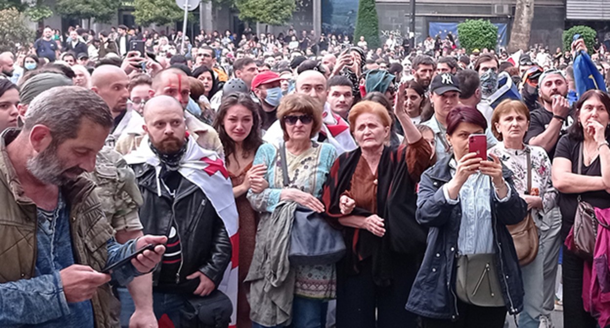 Участники митинга. Тбилиси, 28 мая 2024 г. Фото Инны Кукуджановой для 
