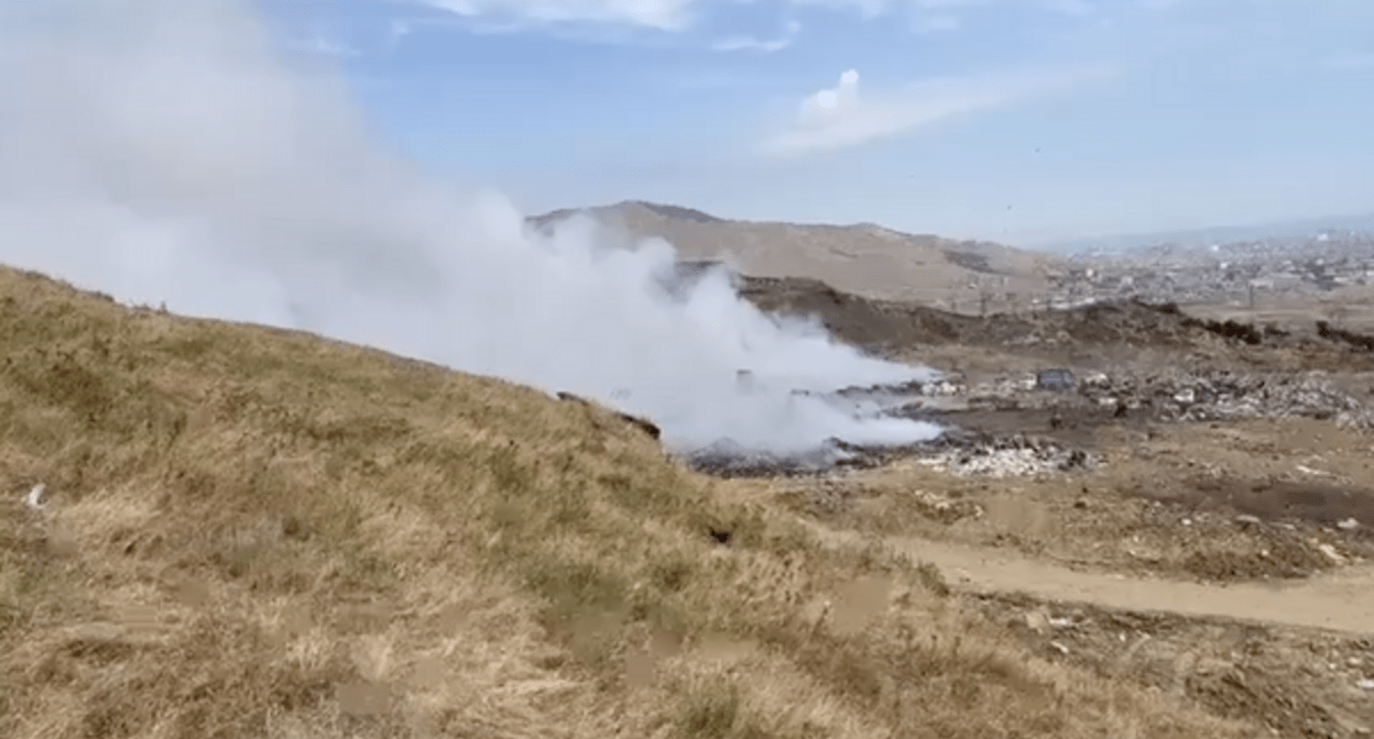 Пожар на свалке под Махачкалой. Фото: Минприроды РД