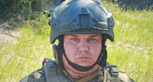 Петр Контимиров. Скриншот фото из Telegram-канала администрации Икрянинского района от 14.11.2024, https://t.me/ikradm/9238
