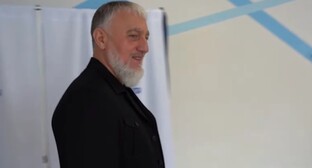Adam Delimkhanov, still from video https://www.youtube.com/watch?v=-8-wQQIbsJs