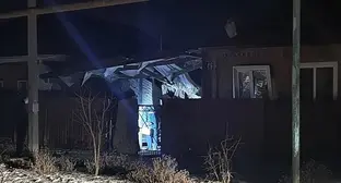 Последствия атаки дронов в Славянске-на-Кубани. 17 февраля 2025 г. Фото: https://gazetanovoros.ru/news/v-slavyanske-na-kubani-upali-oblomki-bespilotnika-postradala-4-letnyaya-devochka/