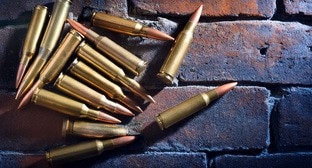 Патроны. Иллюстрация создана «Кавказским узлом» с помощью ИИ в программе Photoshop
