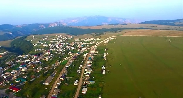 Село Хубар. Скриншот видео ННТ https://vk.com/club126669235?to=L2NsdWIxMjY2NjkyMzU%2F