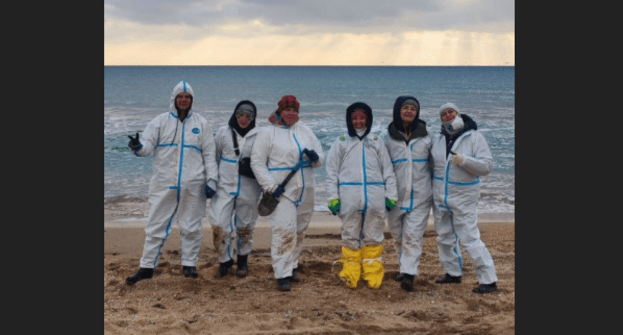 Волонтеры из штаба "Призраки". Скриншот фото из Telegram-канала штаба https://t.me/veselovkashtab/840/841.