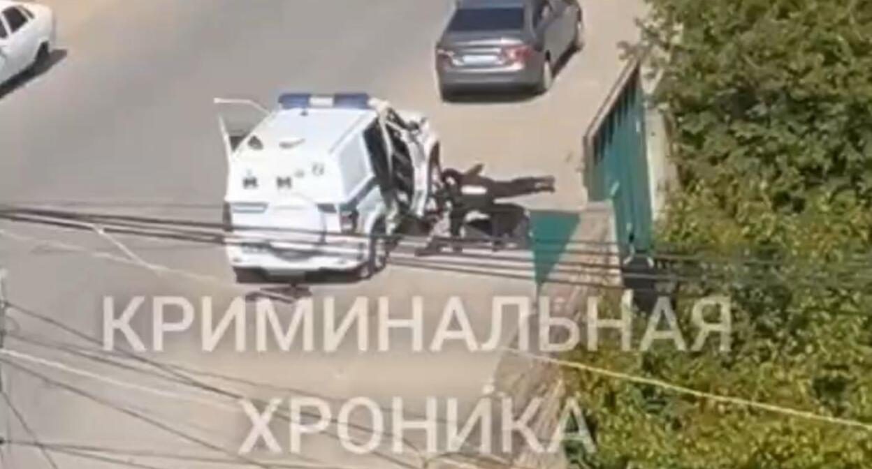 Перестрелка в Махачкале. 5 мая 2025 года. Скриншот видео Телеграм-канала "Криминальная хроника"