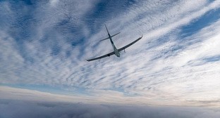 БПЛА в небе. Иллюстрация создана "Кавказским узлом" с помощью ИИ в программе Photoshop