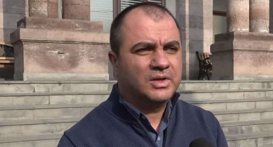 Ашот Даниелян. Кадр видеосюжета Aravot.am