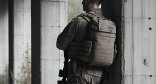 Военный на СВО. Иллюстрация создана «Кавказским узлом» с помощью ИИ в программе Copilot