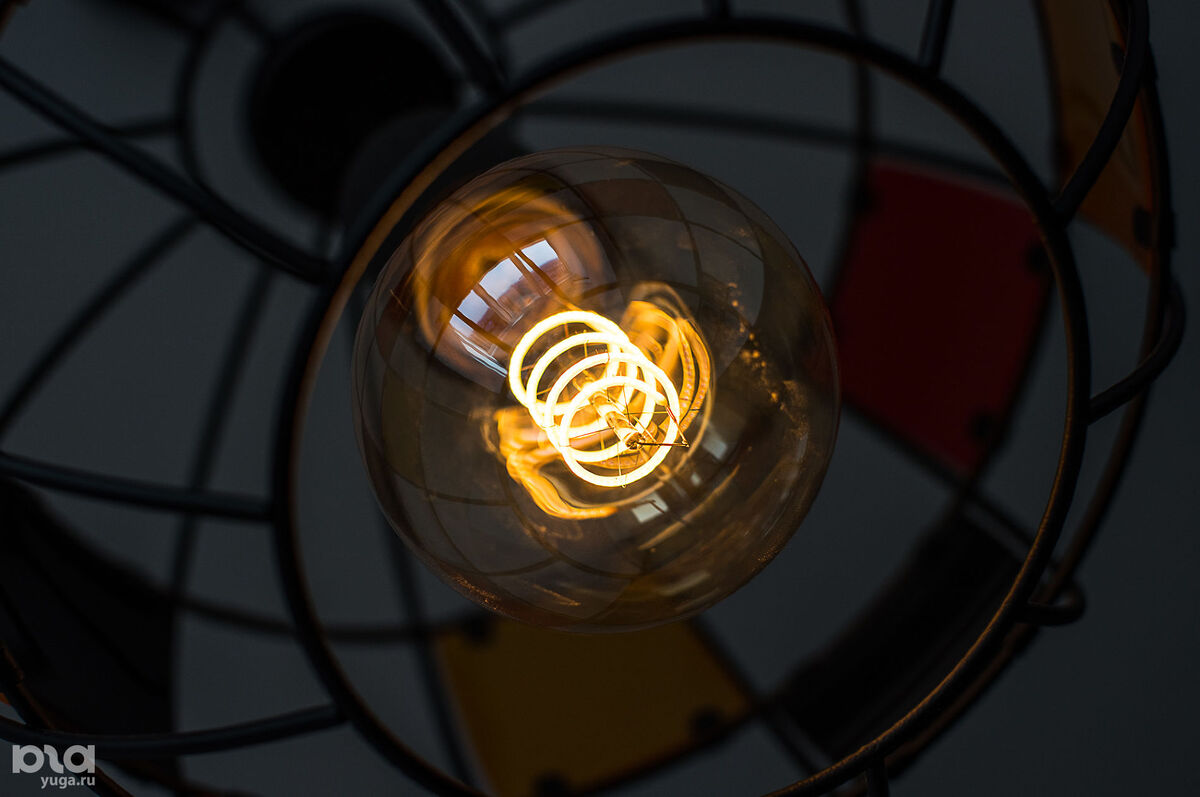 Электричество. Фото Елены Синеок, "Юга.ру"