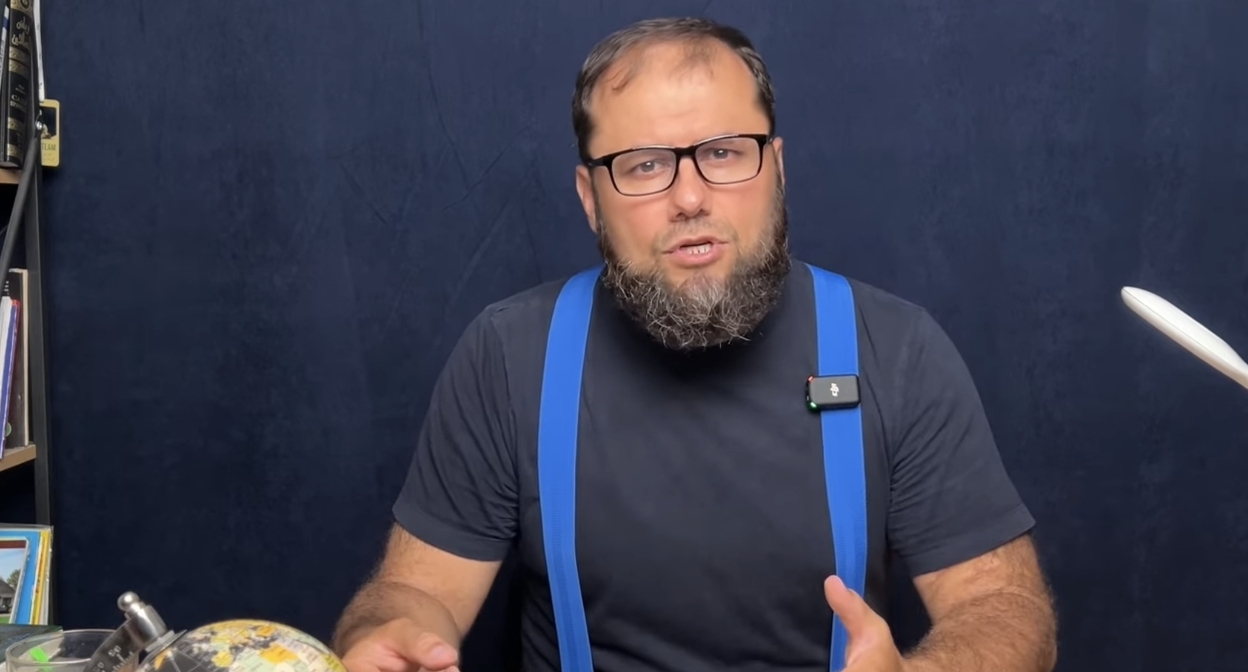 Абакар Аьакаров. Кадр видеотрансляции на YouTube.