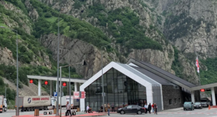 The border of Georgia and Russia. Screenshot from photo https://optimalog.ru/upload/iblock/3f5/2hka7o7sgujz3zcq48wlwt9io8f0daxd.jpg