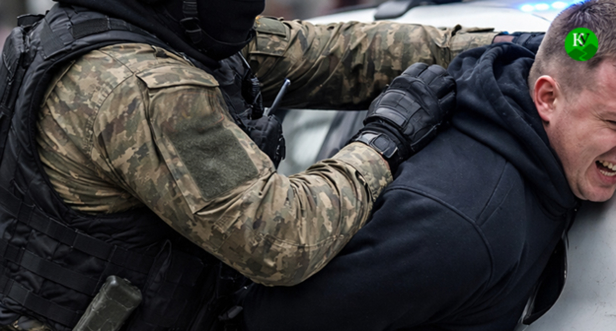 Сотрудник силовых структур задерживает мужчину. Иллюстрация создана "Кавказским узлом" с помощью ИИ в программе Copilot