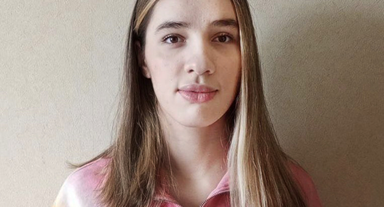 Айна Манькиева. Скриншот фото из телеграм-канала «Марем»