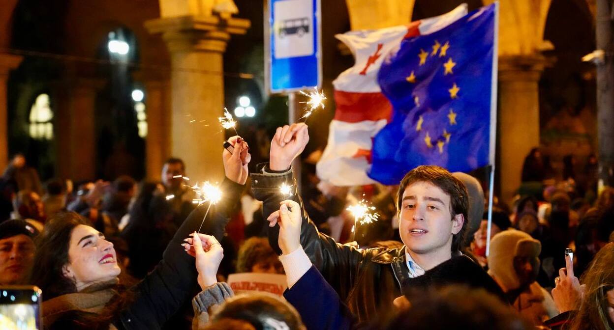 Акция на проспекте Руставели. Декабрь 2025 года. Фото JAMnews