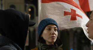 Участники акции на проспекте Руставели. Фото: Mariam Dzidzaria / Netgazeti