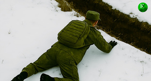 Военный на СВО. Иллюстрация создана «Кавказским узлом» с помощью ИИ в программе Copilot