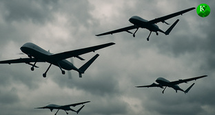 БПЛА в небе. Иллюстрация создана «Кавказским узлом» с помощью ИИ в программе Copilot