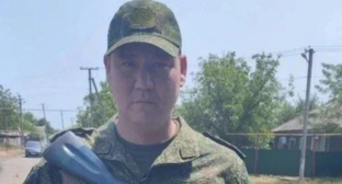 Дамир Мендыгалиев. Скриншот фото из Telegram-канала администрации Володарского района от 14.03.26, https://t.me/regionvol/12121.