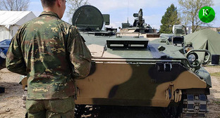 Военнослужащий. Иллюстрация создана "Кавказским узлом" при помощи ИИ в программе Copilot