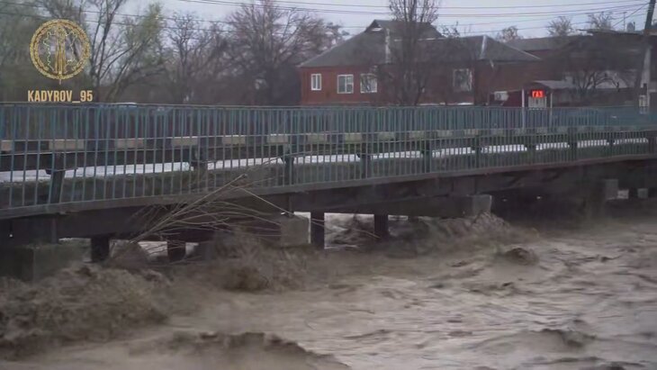 Паводок в Чечне. Фото: телеграм-канал Kadyrov_95 Паводок в Чечне. Фото: телеграм-канал Kadyrov_95