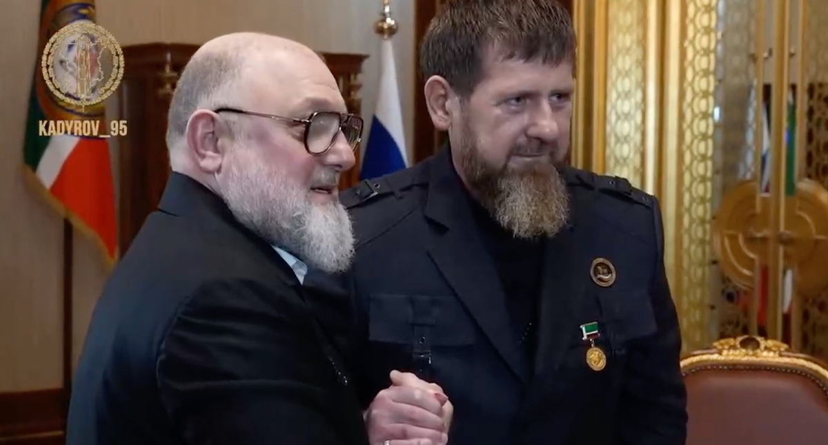 Умаров и Кадыров. Кадр из видео: https://t.me/RKadyrov_95/6481 Умаров и Кадыров. Кадр из видео: https://t.me/RKadyrov_95/6481
