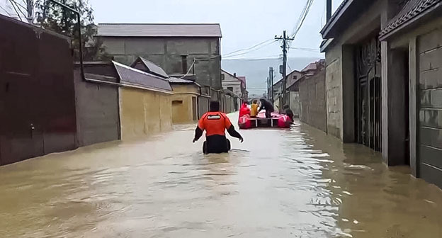 Наводнение в Дагестане. Фото: МЧС РФ Наводнение в Дагестане. Фото: МЧС РФ