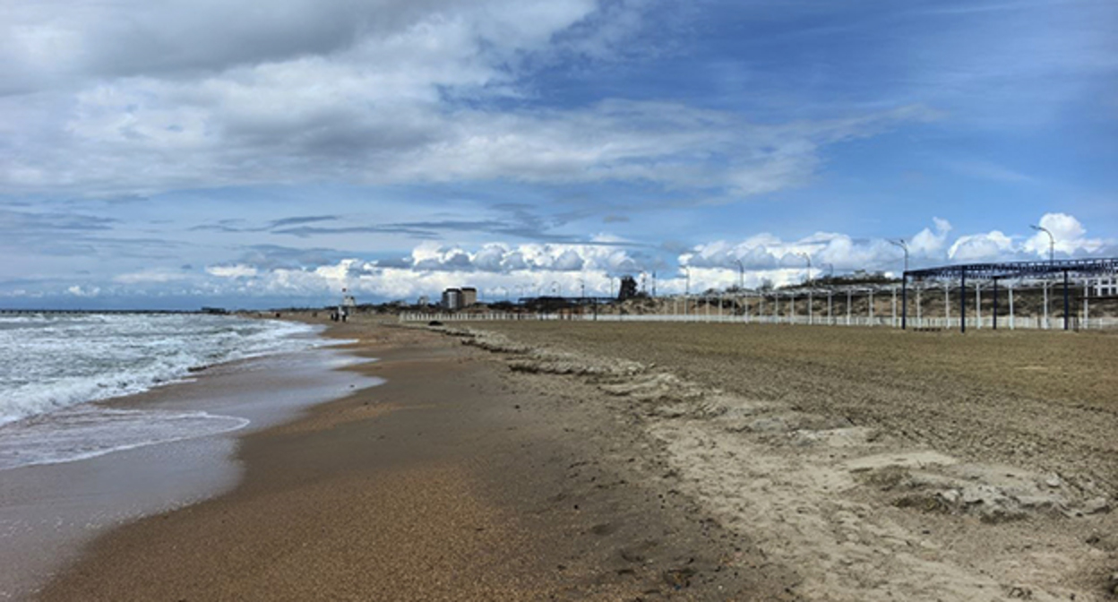 Пляж в Анапе. 10 апреля 2026 г. Фото: https://t.me/maksanapskii/18271 Пляж в Анапе. 10 апреля 2026 г. Фото: https://t.me/maksanapskii/18271