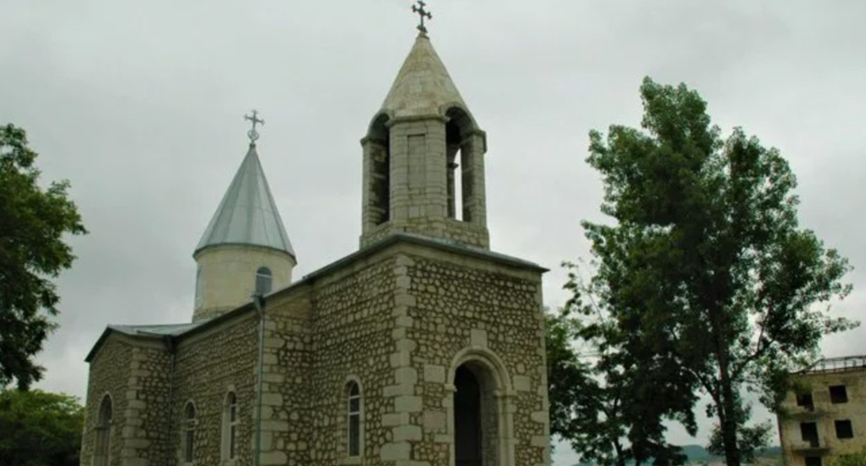 Уничтоженный храм в Шуше. Скриншот фото https://caucasusheritage.cornell.edu/?p=1588.