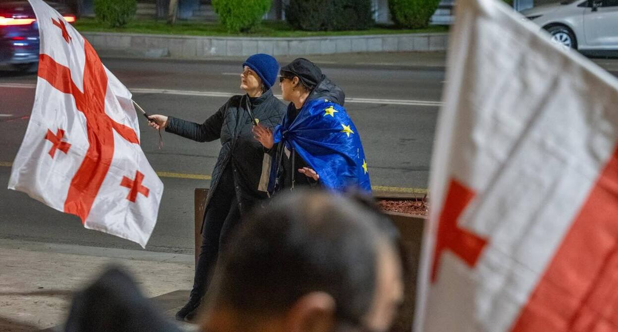 Активисты на проспекте Руставели, 23 апреля 2026 года. Фото: Nino Kikvadze / Publika
