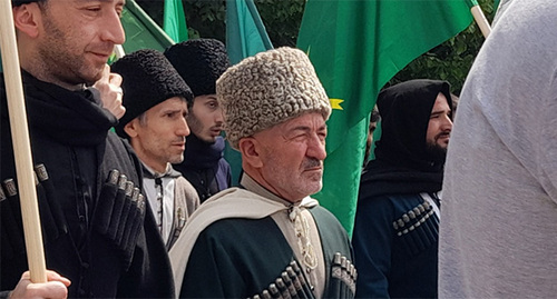 Участники шествия в Нальчике. 21 мая 2026 г. Фото корреспондента "Кавказского узла" Участники шествия в Нальчике. 21 мая 2026 г. Фото корреспондента "Кавказского узла"