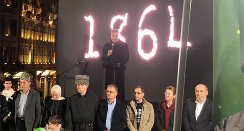 Акция черкесских активистов в Стамбуле. 21 мая 2026 г. Фото: Арслан Коч для "Кавказского узла" Акция черкесских активистов в Стамбуле. 21 мая 2026 г. Фото: Арслан Коч для "Кавказского узла"