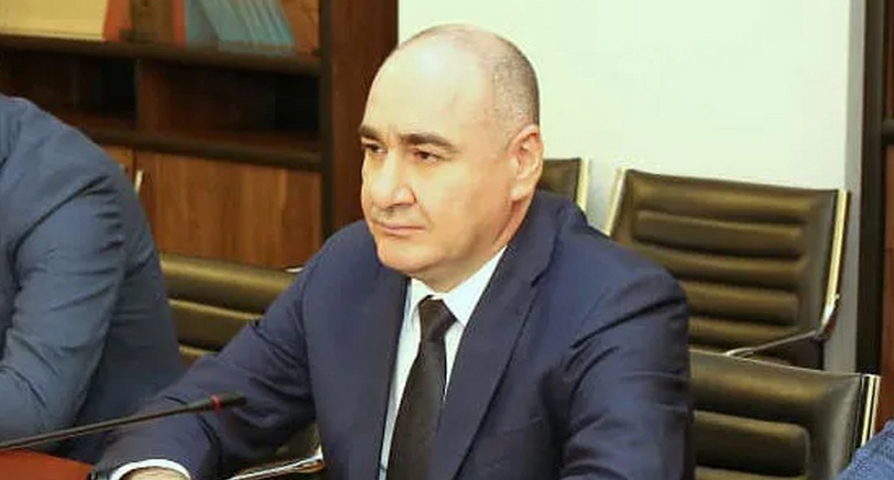 Леван Ахобадзе. Фото: "Интерпрессньюс" https://www.interpressnews.ge/ru/article/175156-v-kachestve-mery-presecheniia-dlia-byvshego-zamglavy-sgb-gruzii-levana-akhobadze-izbrano-zakliuchenie-pod-strazhu Леван Ахобадзе. Фото: "Интерпрессньюс" https://www.interpressnews.ge/ru/article/175156-v-kachestve-mery-presecheniia-dlia-byvshego-zamglavy-sgb-gruzii-levana-akhobadze-izbrano-zakliuchenie-pod-strazhu