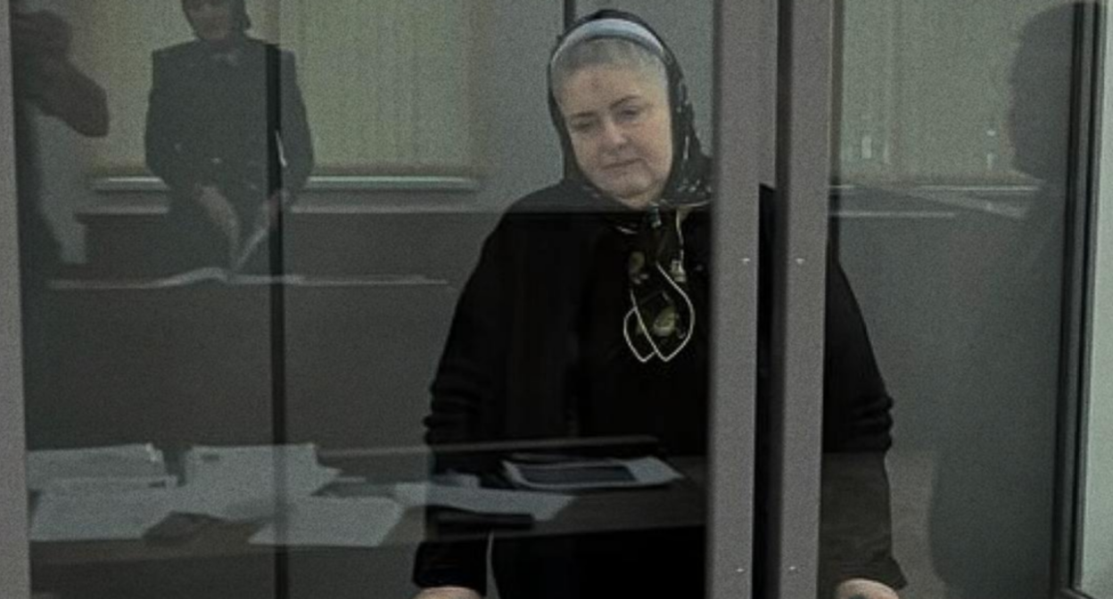 Зарема Мусаева в суде. Скриншот фото из Telegram-канала "Команды против пыток" (признана иноагентом) от 21.03.25, https://t.me/no_torture/3573.