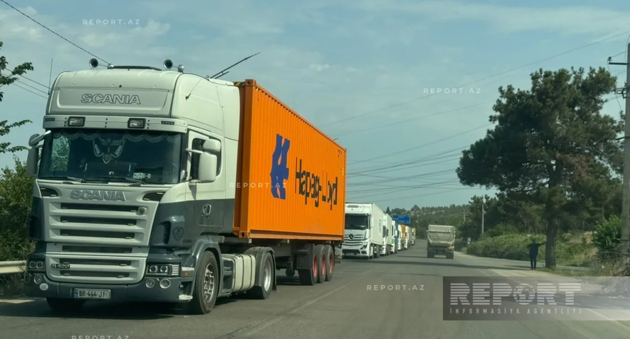 Дальнобойщики из Азербайджана пожаловались на задержки при въезде в Грузию. Фото: Report / https://report.az/ru/v-regione/azerbajdzhanskie-dalnobojshiki-v-gruzii-nedelyami-ne-mogut-projti-tamozhnyu-v-mid-napravlen-zapros