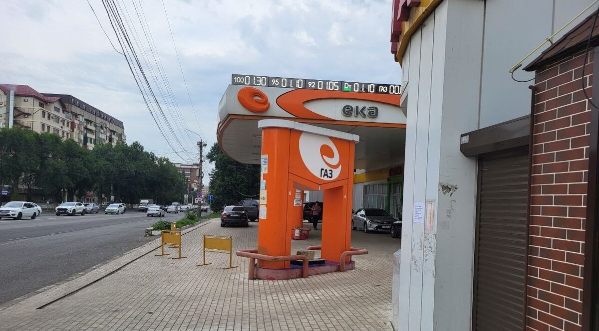 АЗС в Махачкале. Фото "Кавказского узла" АЗС в Махачкале. Фото "Кавказского узла"