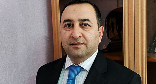Башир Сулейманлы. Фото: https://vesti.az/xeber/socium/arestovany-basir-suleimanly-i-mamed-alpai-540232 Башир Сулейманлы. Фото: https://vesti.az/xeber/socium/arestovany-basir-suleimanly-i-mamed-alpai-540232