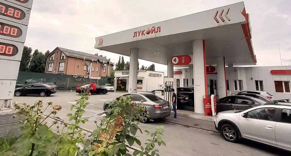 АЗС в Нальчике. Фото "Кавказского узла" АЗС в Нальчике. Фото "Кавказского узла"