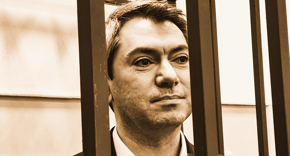 Григорий Мельконьянц в суде. Скриншот https://youtu.be/0qp_9z9oUF4?si=I5dyCql8U96vB-gq Григорий Мельконьянц в суде. Скриншот https://youtu.be/0qp_9z9oUF4?si=I5dyCql8U96vB-gq