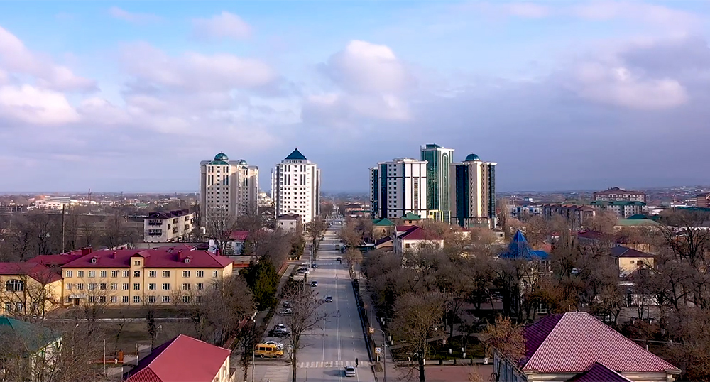 Гудермес. Кадр из видео https://www.youtube.com/watch?v=a3Bge6DSJqs Гудермес. Кадр из видео https://www.youtube.com/watch?v=a3Bge6DSJqs