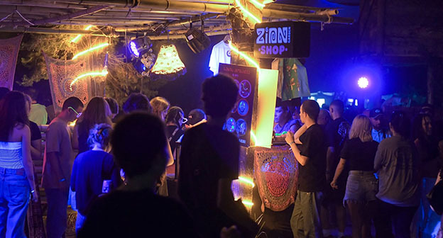 Zion Festival. Фото: Новости Грузия https://www.newsgeorgia.ge/skandal-vokrug-zion-festival-v-tbilisi-ot-bana-grazhdan-rf-do-fejs-kontrolja-na-okkupaciju/ Zion Festival. Фото: Новости Грузия https://www.newsgeorgia.ge/skandal-vokrug-zion-festival-v-tbilisi-ot-bana-grazhdan-rf-do-fejs-kontrolja-na-okkupaciju/