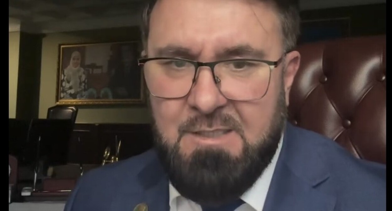 Мансур Солтаев. Кадр видео в Telegram https://t.me/chechombudsman/4718 Мансур Солтаев. Кадр видео в Telegram https://t.me/chechombudsman/4718