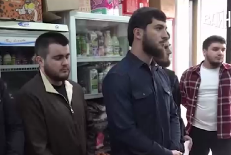 Участники рейда. Стоп-кадр видео Совбеза Чечни от 31.10.26, https://t.me/sovbez95/598 Участники рейда. Стоп-кадр видео Совбеза Чечни от 31.10.26, https://t.me/sovbez95/598
