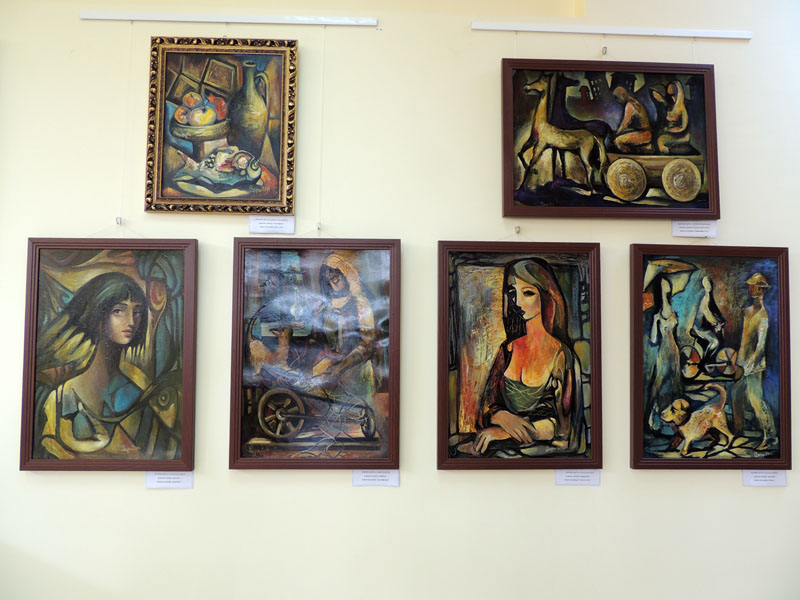 Серия работ Зарине Бабаян под названием "Армянка".