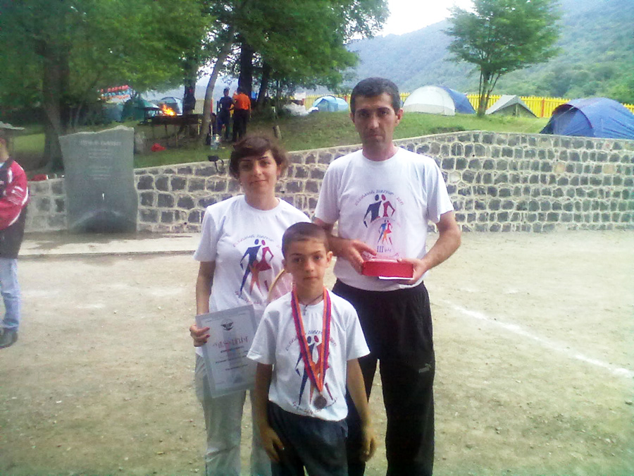 Семья Газарян из Степанакерта заняла 3 место