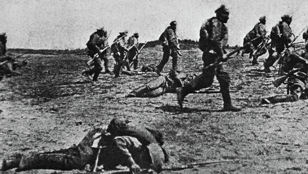 Первая Мировая... солдаты идут в атаку...