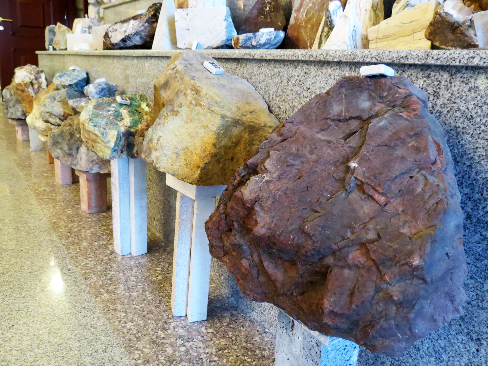Камни и минералы Нагорного Карабаха.