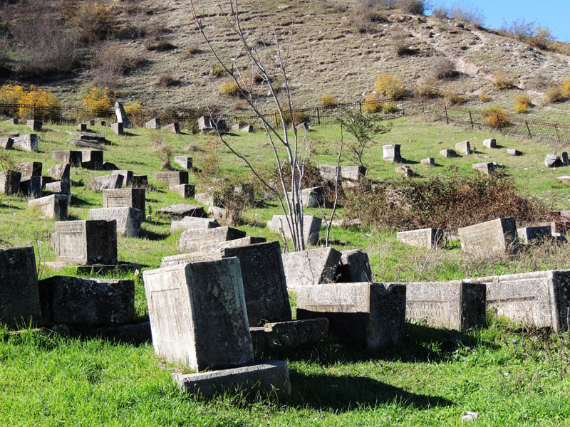 Старое кладбище с.Нахичеваник Аскеранского района.