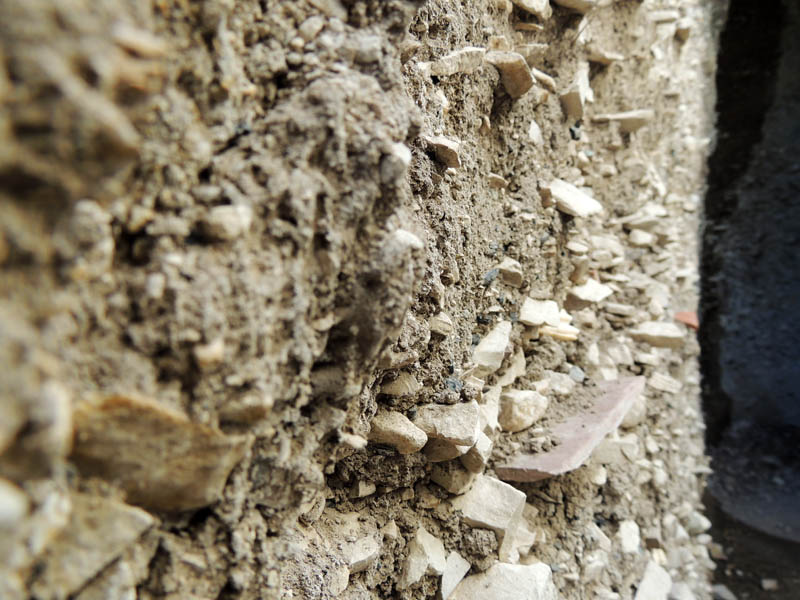 Стена. Стена.