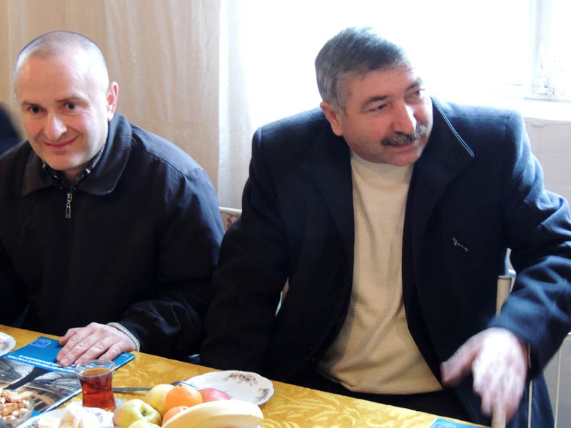 Крайний справа Карлен Маилян, представитель общественности г.Аскерана.